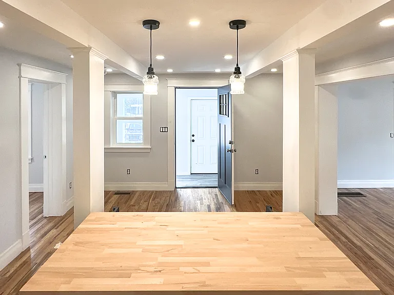 473 W Utica St #1 — Photo 2