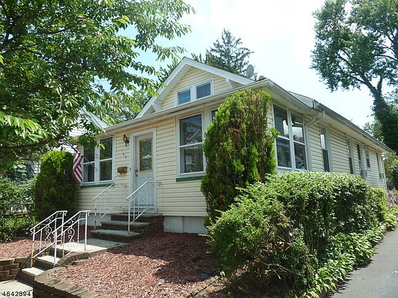 2nd image of 169 Tappan Ave