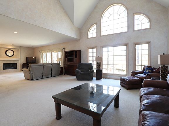 5th image of 7241 Hidden Valley Dr