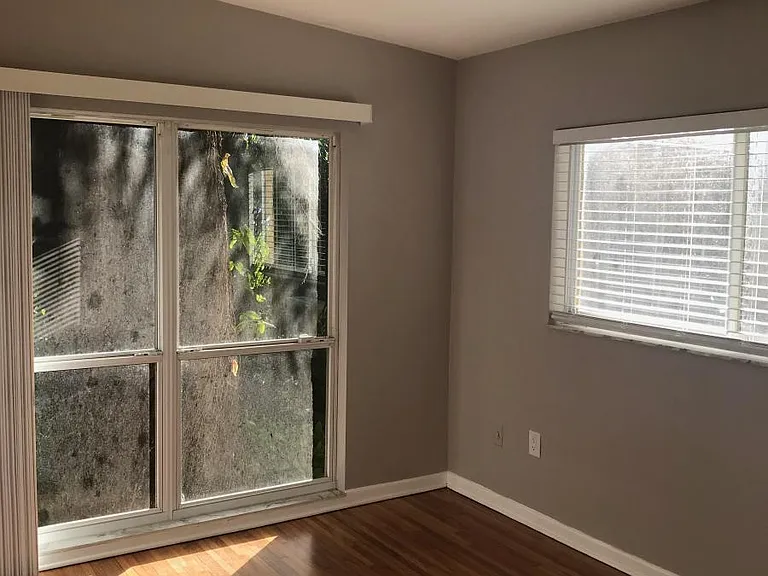 1610 E Ridgewood St — Photo 16