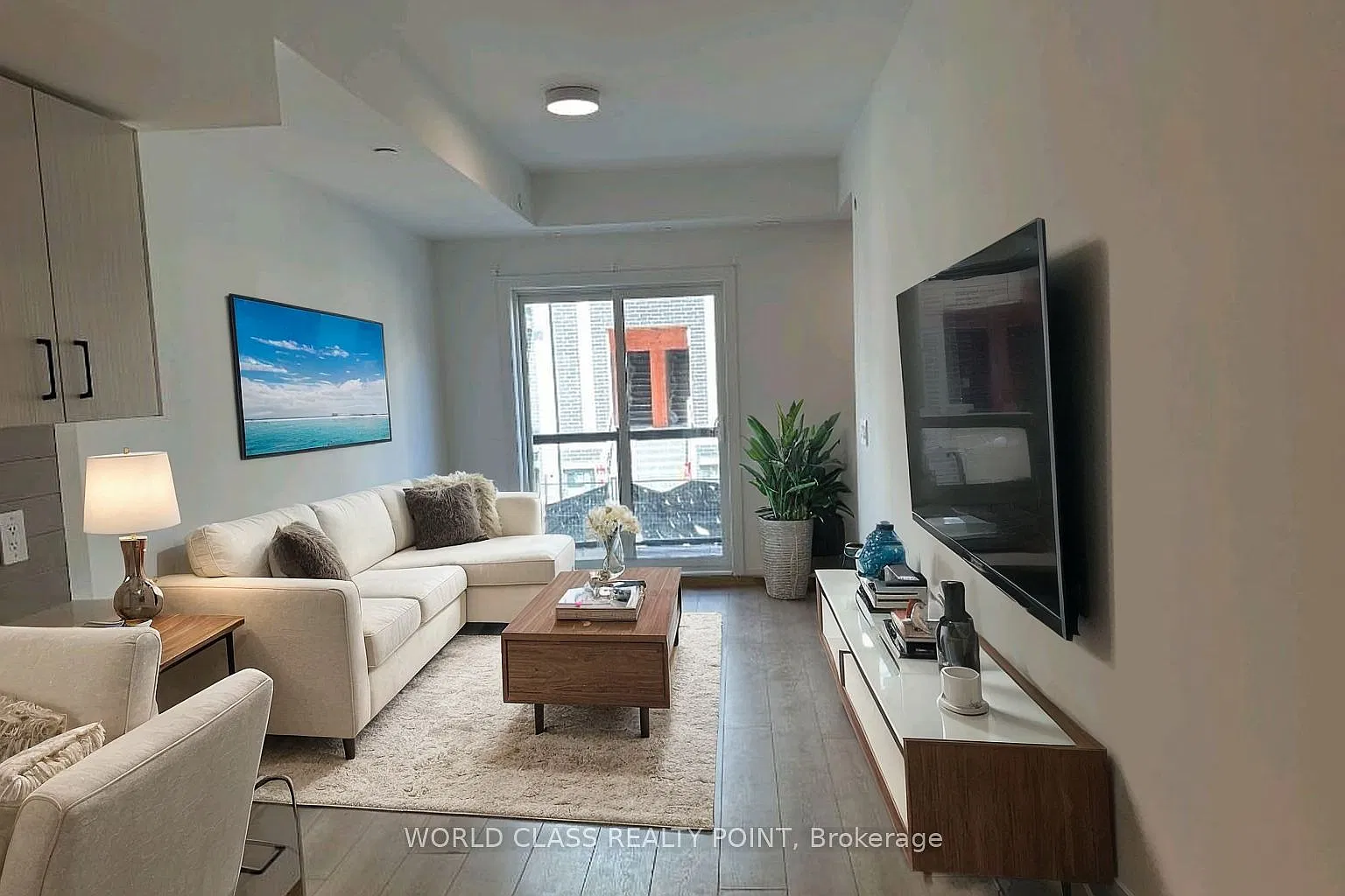 2 bed, $2,690 — Photo 4