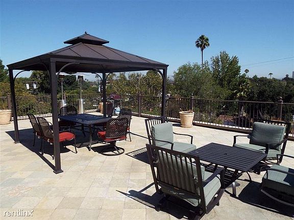 3rd image of 14309 Burbank Blvd APT 101