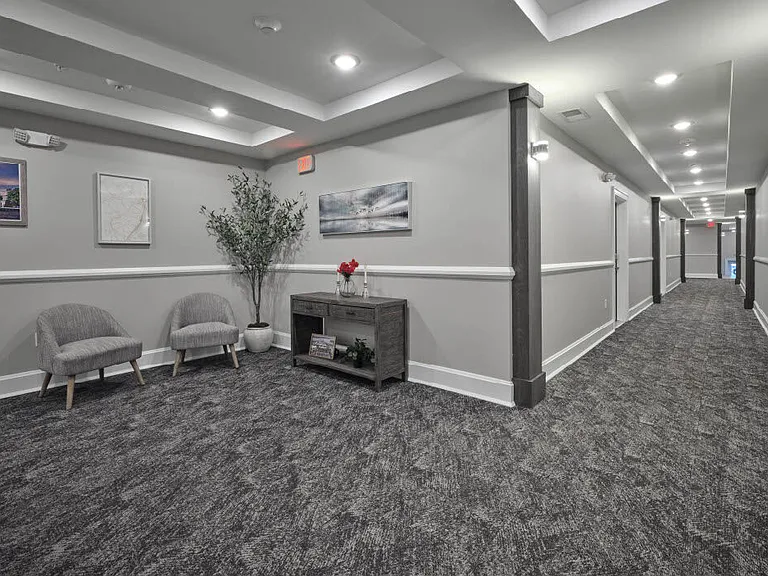 Pearl Pointe Apartments — Photo 34
