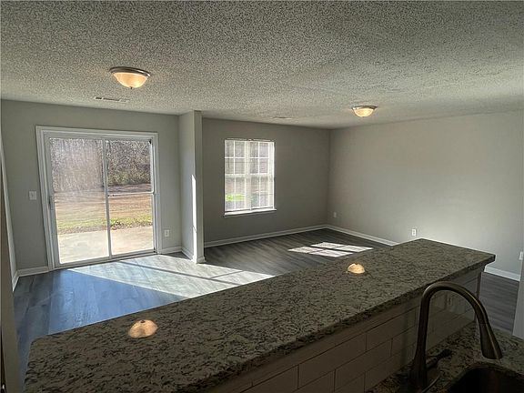 4th image of 1160 Maple Valley Ct