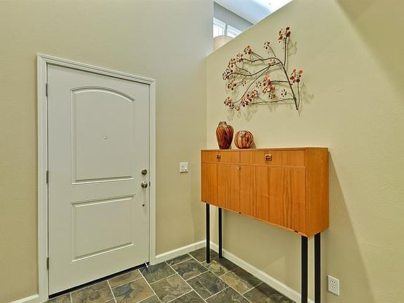 5th image of 1038 Morse Ave