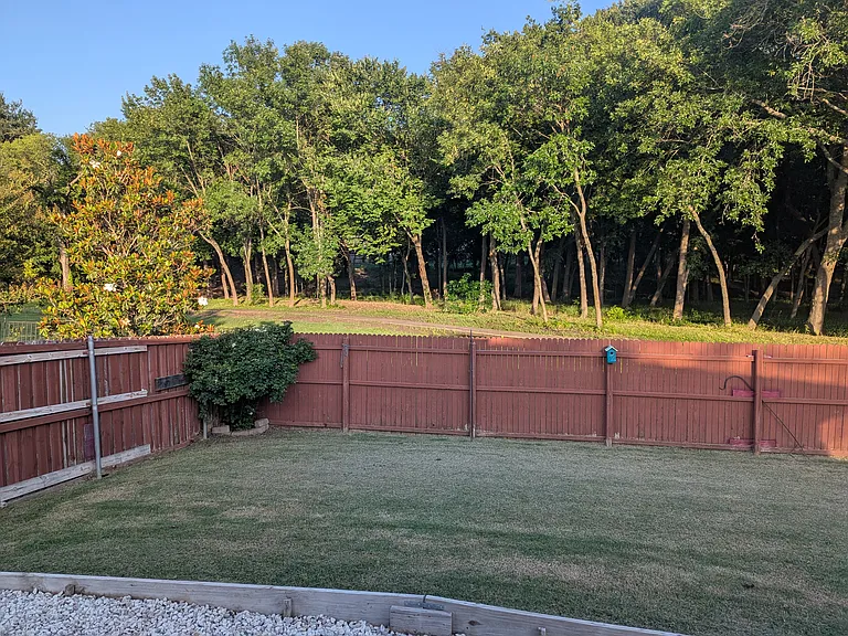 1217 Oak Hollow Ln — Photo 23