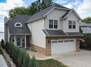 4292 S Memorial Shoreway Dr, Lakeside Marblehead, OH 43440