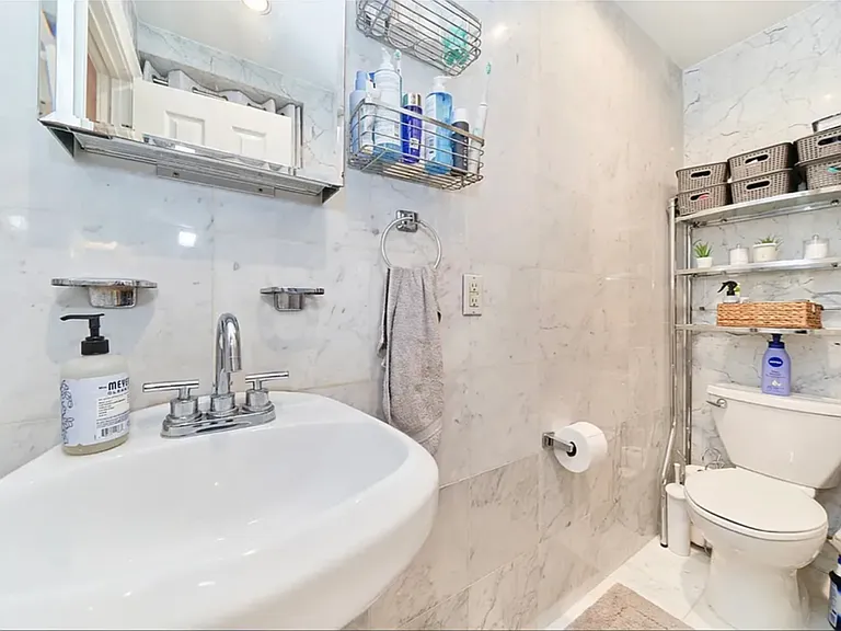 55 Barrow St #15 — Photo 5