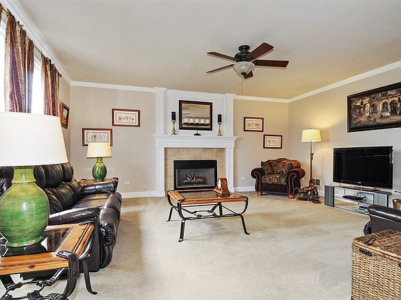 3rd image of 25323 W Wilson Ct