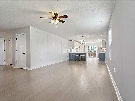 4th image of 205 Messick Rd