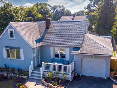 513 Pine Dr, Bay Shore, NY, 11706