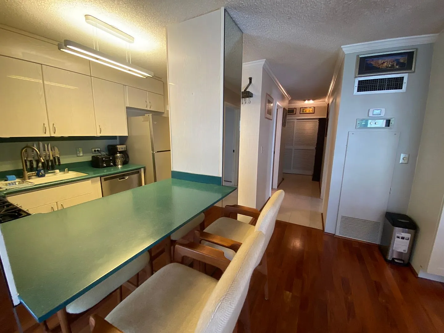 All Utilities Included in Furnished 2 Bed, 2 Bath, 1 Parking at Aloha Towers in Waikiki!! — Photo 3