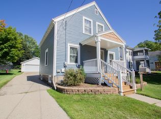 215 E Water St, Watertown, WI 53094