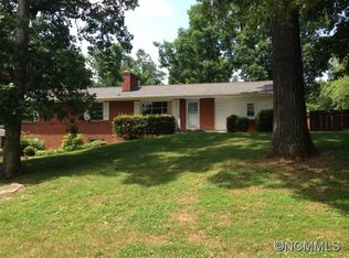 64 Oakland Rd, Asheville, NC 28801