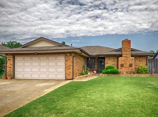 809 Mabel C Fry Blvd, Yukon, OK 73099
