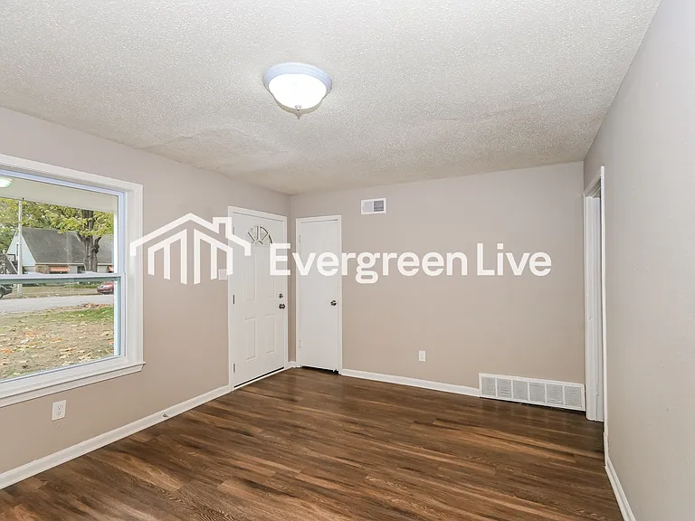 6705 Forestgate Rd — Photo 5