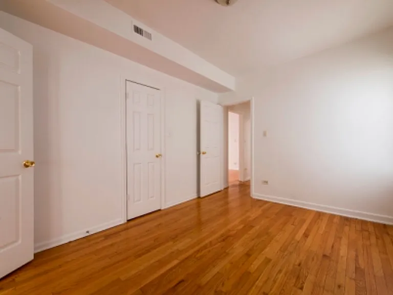 7722 S Kingston Ave — Photo 8
