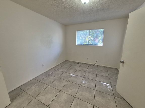 5th image of 1131 S Avenue C APT H