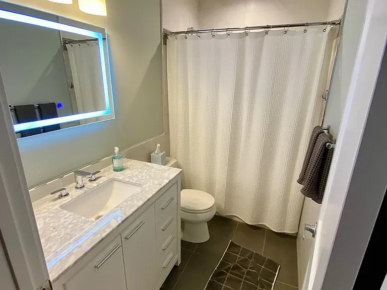 1129 Colonial Ave — Photo 12