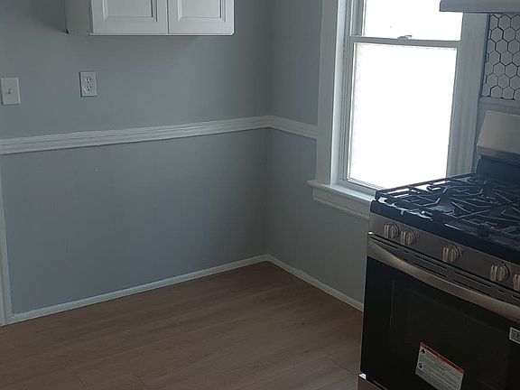 4th image of 88 6th St #2