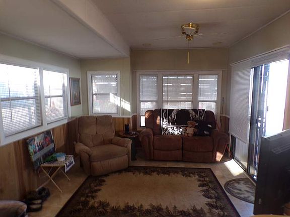 2nd image of 1050 S Arizona Blvd #6