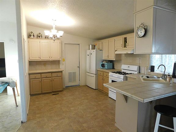 5th image of 8816 S Avenida Del Prado