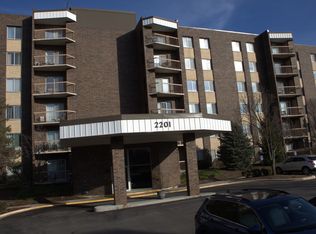 2201 S Grace St APT 106, Lombard, IL