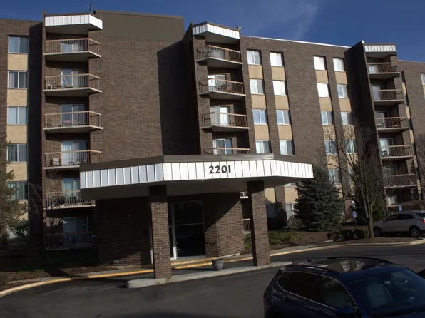 2201 S Grace St APT 106, Lombard, IL 60148