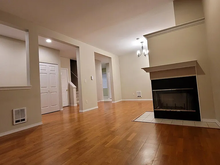18008 NE 94th Ct #3 — Photo 3