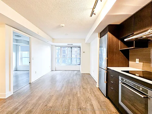 7 Mabelle Ave #905 Photo 1