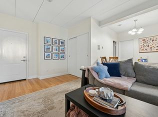 995 Massachusetts Ave APT 102, Arlington, MA 02476