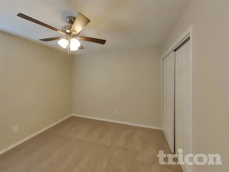 2329 Belton Dr — Photo 15