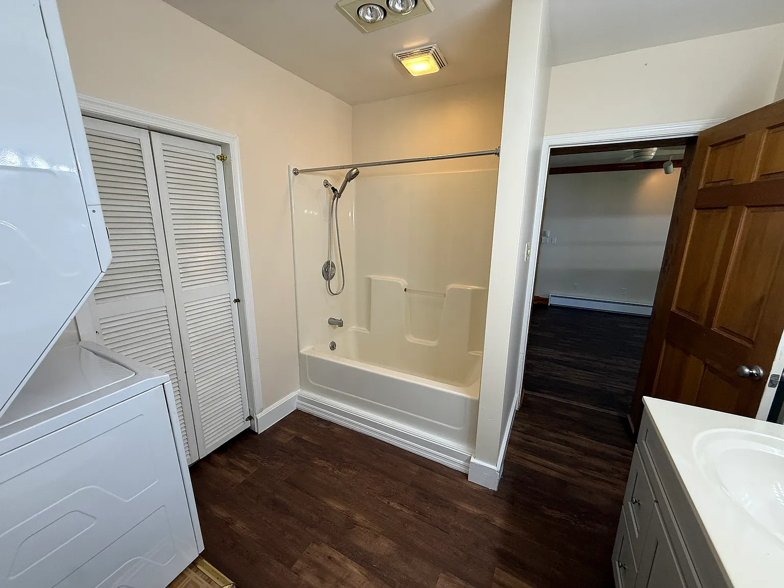 1 bed, 700 sqft, $1,125 — Photo 3
