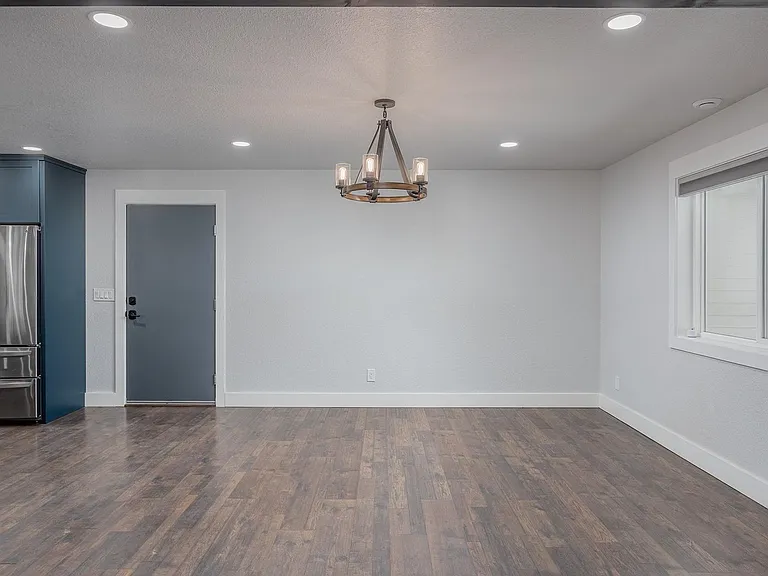 1157 Acorn Cir — Photo 7