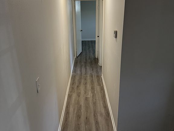 3rd image of 1001 N Hickory St #2