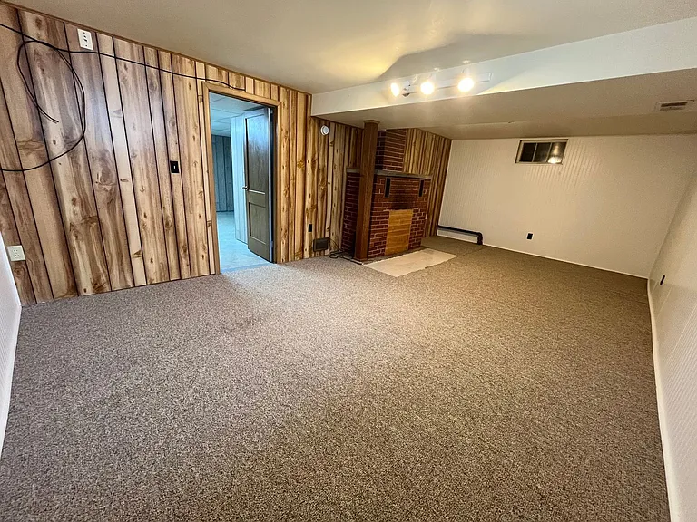 5009 E Linden Ln — Photo 22