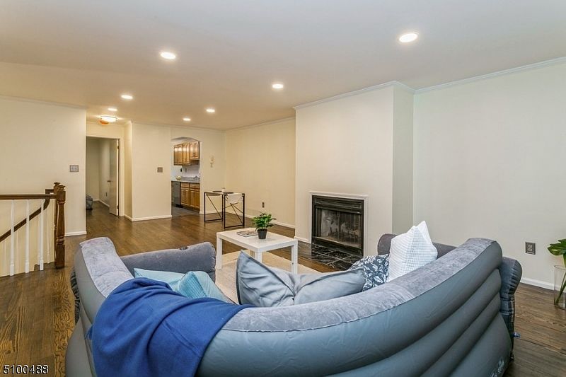 1st image of 50 Pine St #305