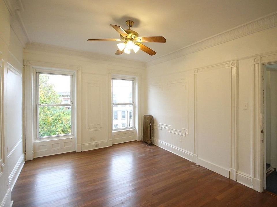 1st image of 510 Willoughby Ave #4A