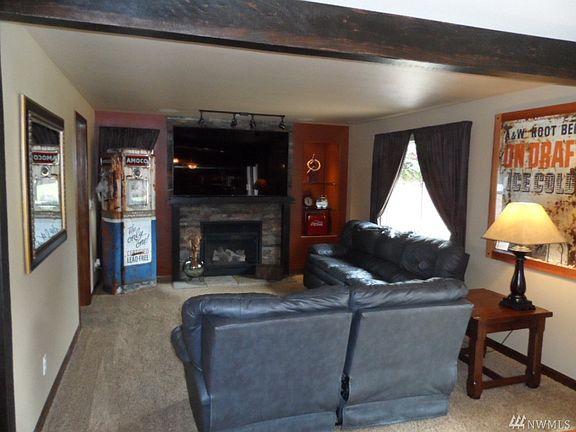 3rd image of 12823 225th Street Ct E