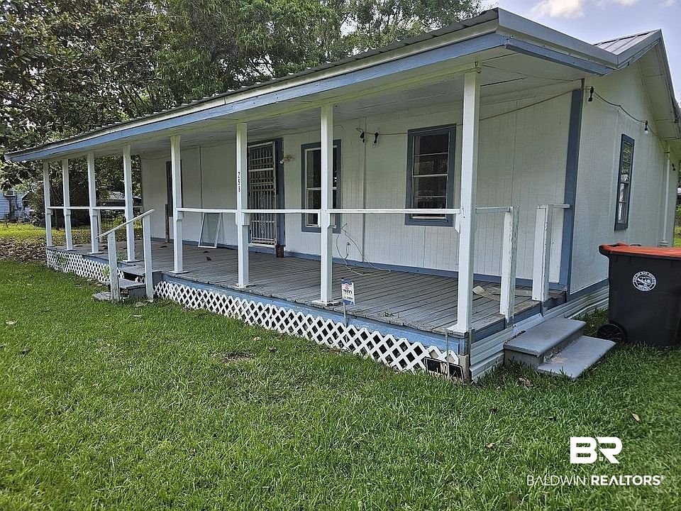 1st image of 298 W Banyan St