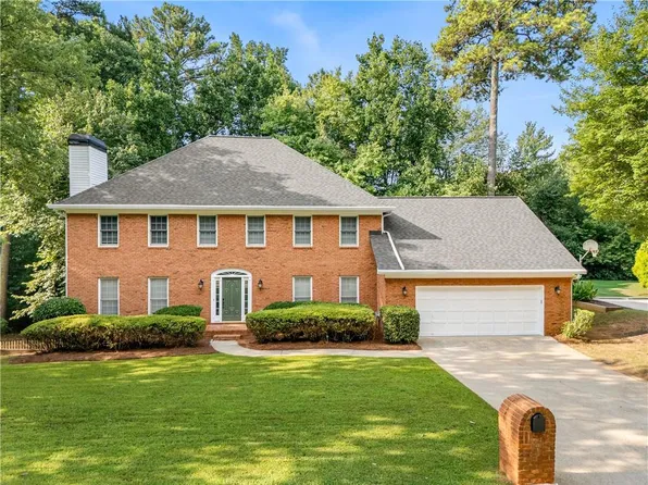 425 Prince Charles Pl, Johns Creek, GA 30022