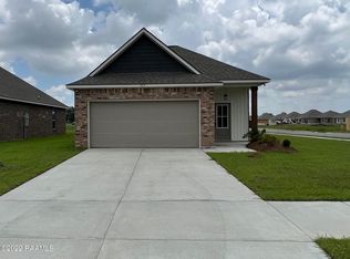 307 Grassy Meadows Ln, Lafayette, LA 70506