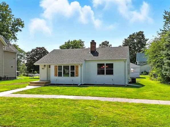 1103 N Iowa Ave, Washington, IA 52353