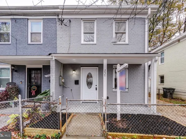 257 56th St NE, Washington, DC 20019
