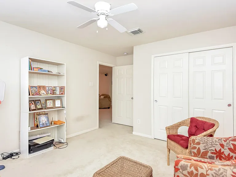 1815 Granite Field Ln — Photo 31
