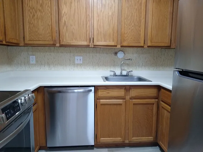 470 S Fenton St — Photo 55