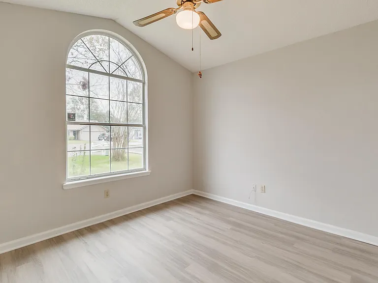 4172 Davie Ct — Photo 14