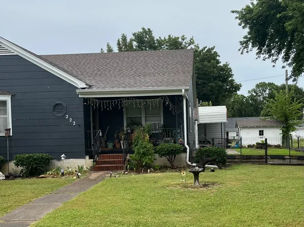 222 W 3rd St, Erie, KS 66733
