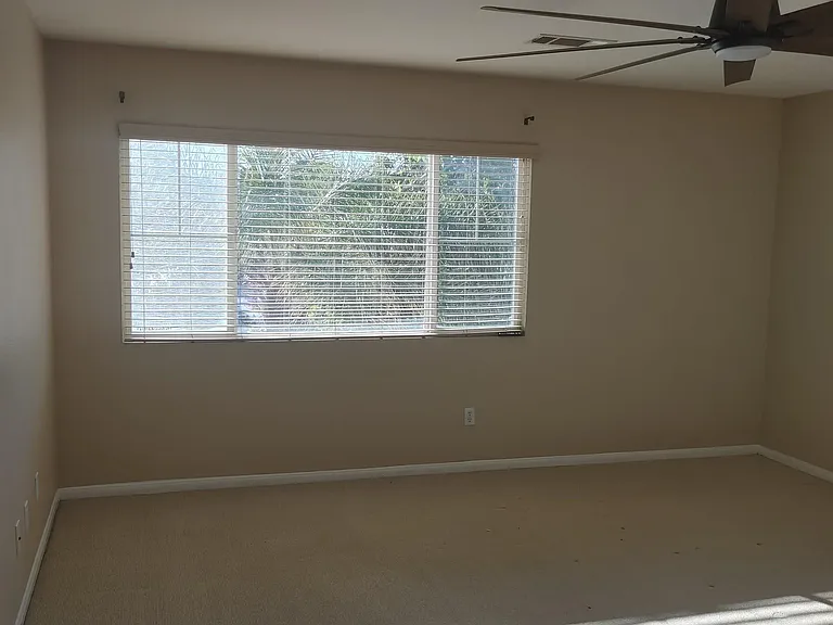 382 Edgewater Dr — Photo 37