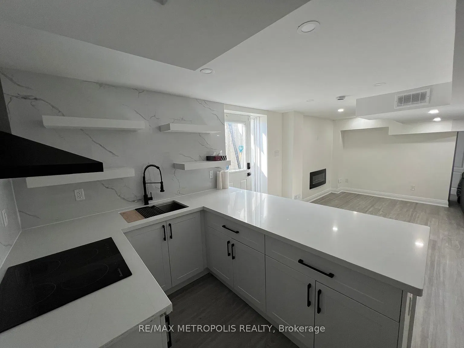 2 bed, $1,900 — Photo 4